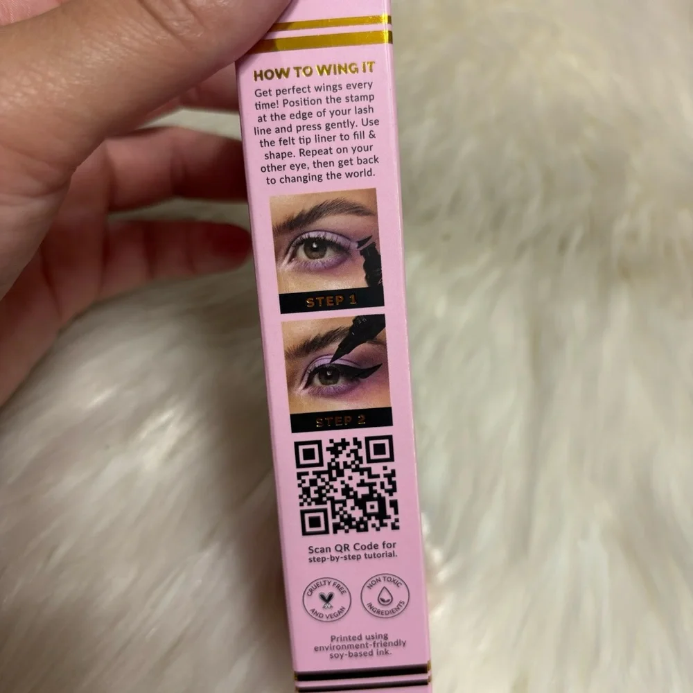 The Quick Flick eyeliner stamp
